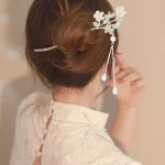 کانزاشی شکوفه بهاری و پروانه آویزدار